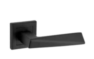 BADE BADE KARE ROZETLİ SİYAH KAPI KOLU