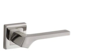 BADE MİLA KARE ROZETLİ NİKEL KAPI KOLU